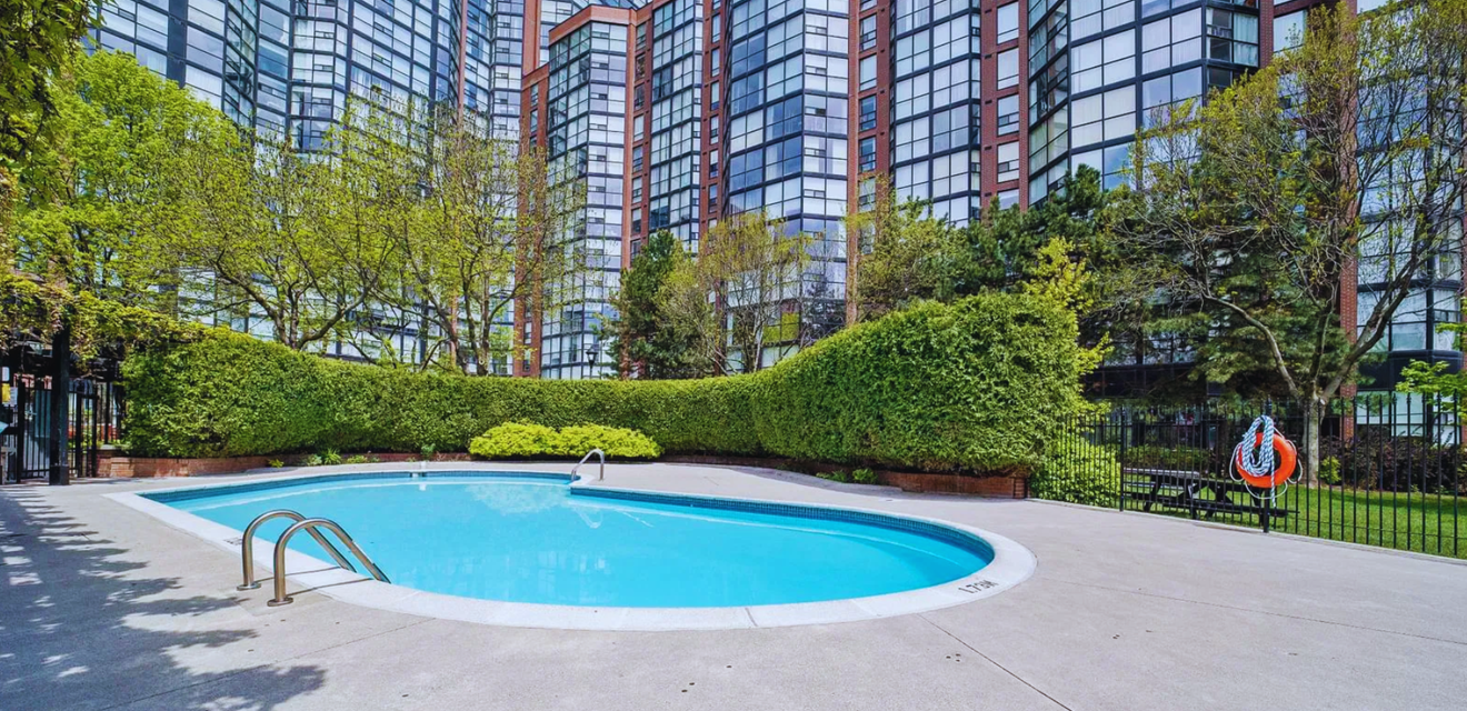 The Summit Condos at 701, 705, 725 King St W –  Outdoor Pool