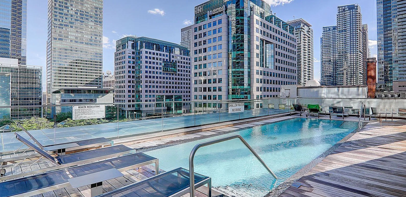 Theatre Park Condos at 224 King St W - Roof Top Pool