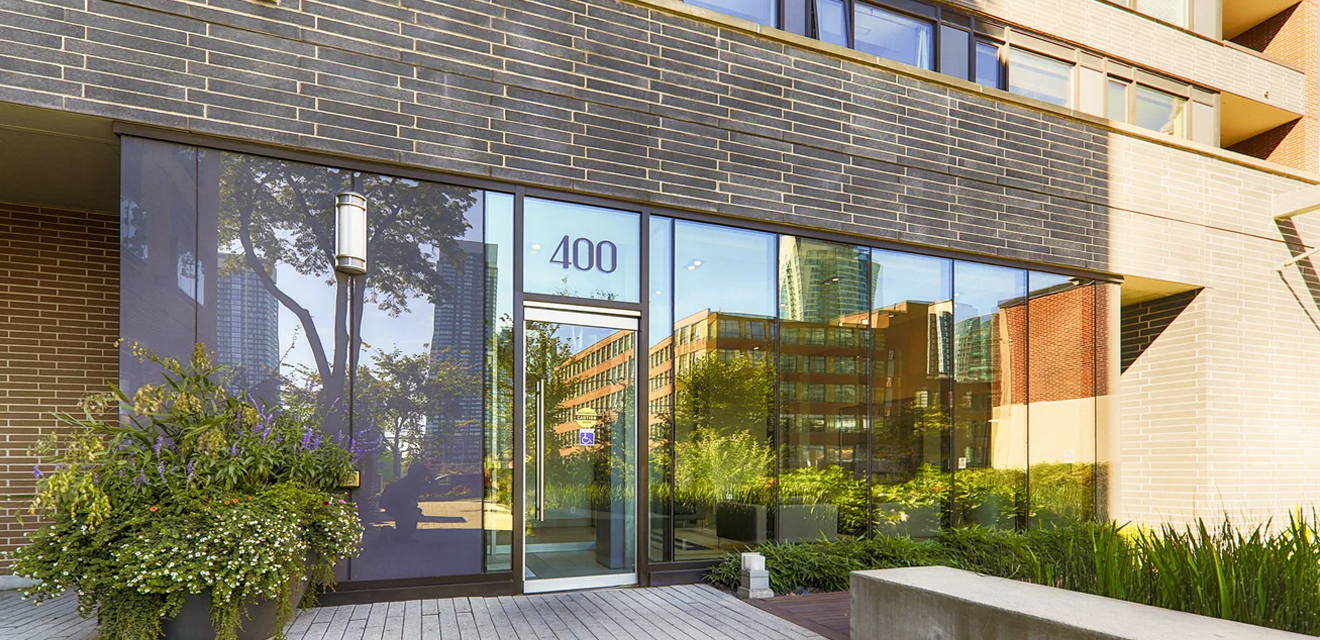 400 Wellington Condos at 400 Wellington St. W - Entrance