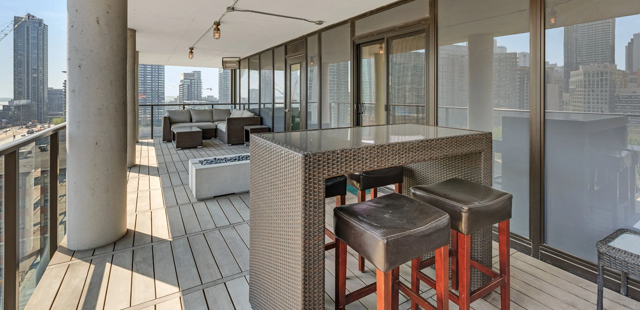 400 Wellington Condos at 400 Wellington St. W - Penthouse Balcony