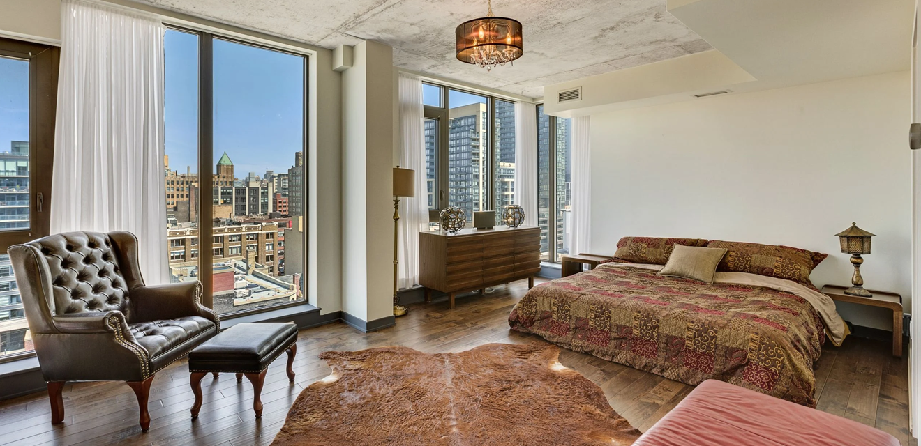 400 Wellington Condos at 400 Wellington St. W - Penthouse Bedroom